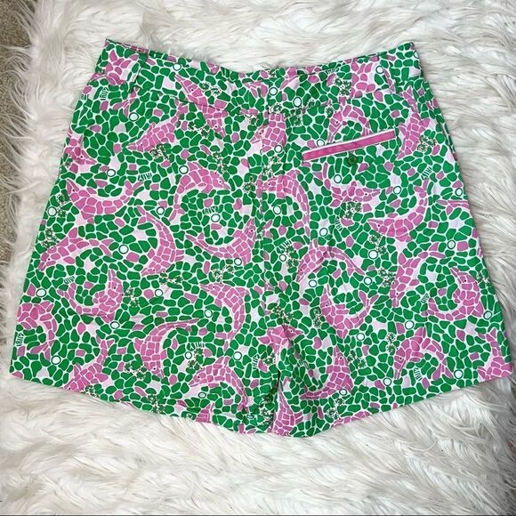 LIlly Pulitzer White Label Golphin Dolphin Mosaic Shorts - Picture 2 of 3
